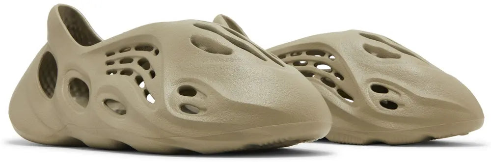 Adidas Yeezy Foam RNR "Stone Salt"