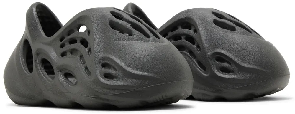 Adidas Yeezy Foam RNR Infant "Carbon"