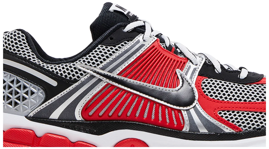 Nike Men's Air Zoom Vomero 5 'Metallic Silver University Red'