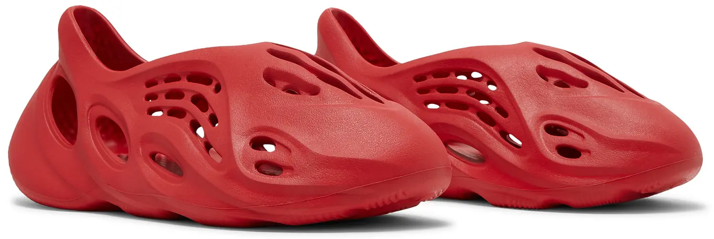Adidas Yeezy Foam RNNR "Vermillion"