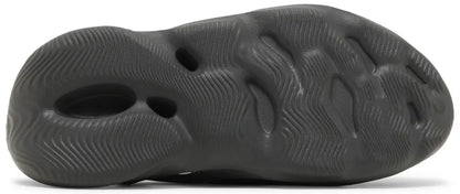 Adidas Yeezy Foam RNR "Carbon"