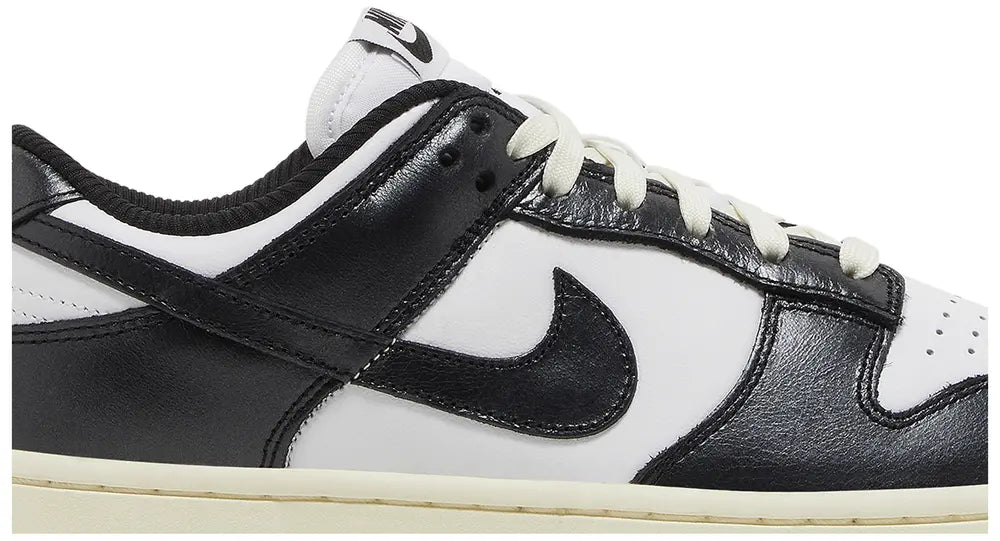 Nike Dunk Low "Vintage Panda"
