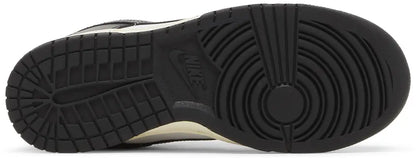 Nike Dunk Low "Vintage Panda"