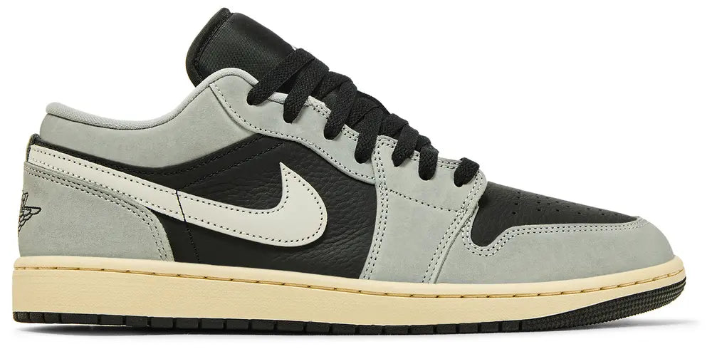Air Jordan 1 Low 'Light Smoke Grey'