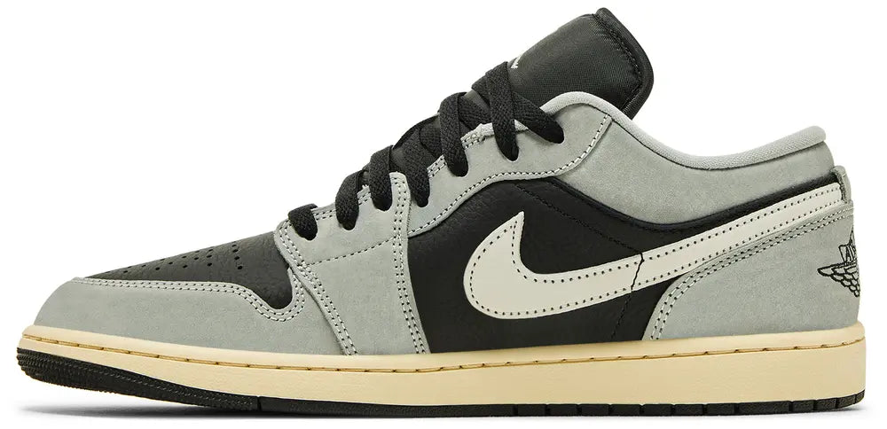 Air Jordan 1 Low 'Light Smoke Grey'