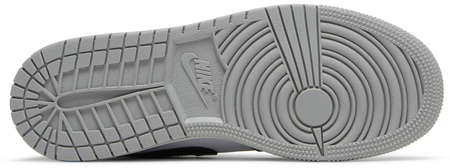 Air Jordan 1 Low GS 'Light Smoke Grey'