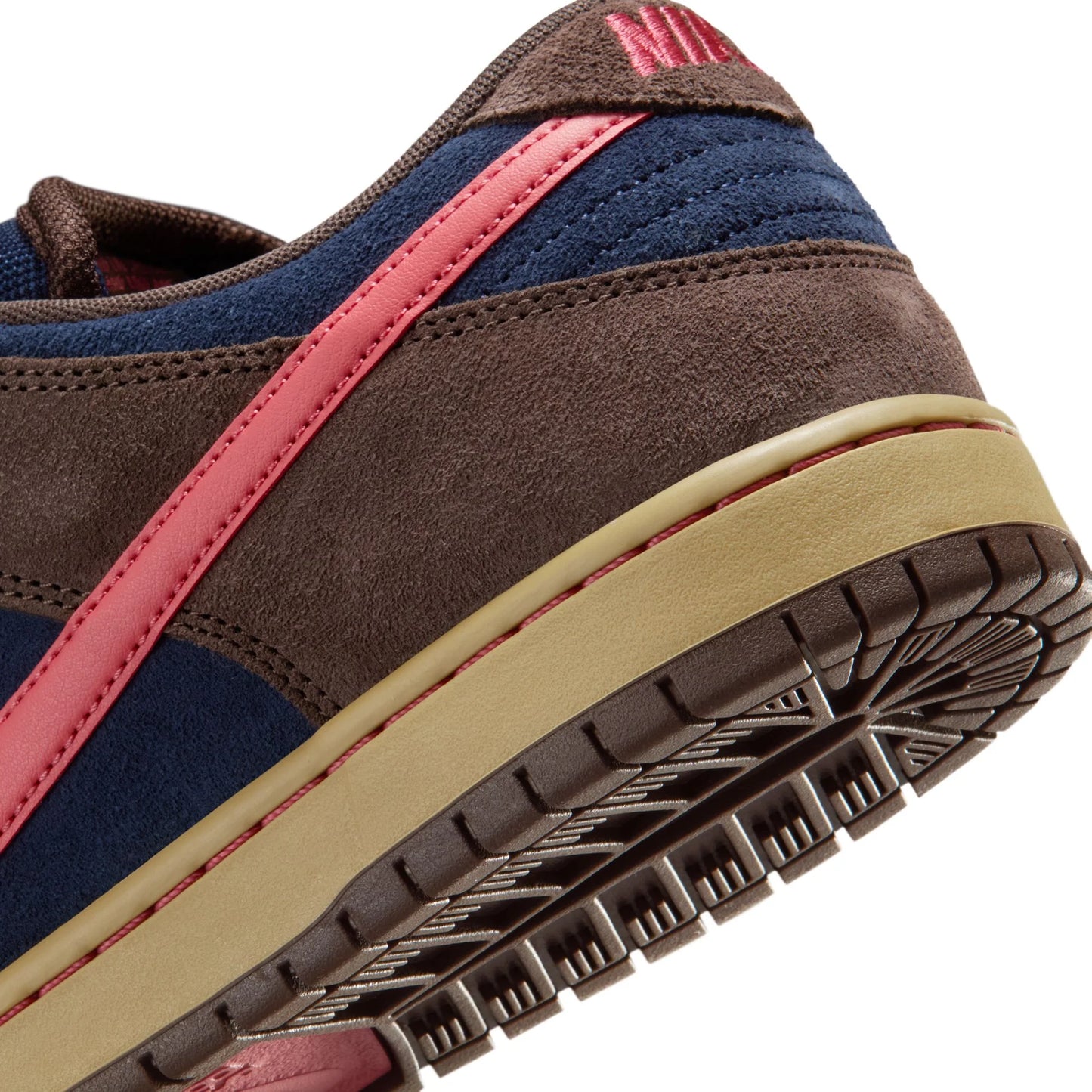 Nike Dunk Low SB 'Baroque Brown Adobe'