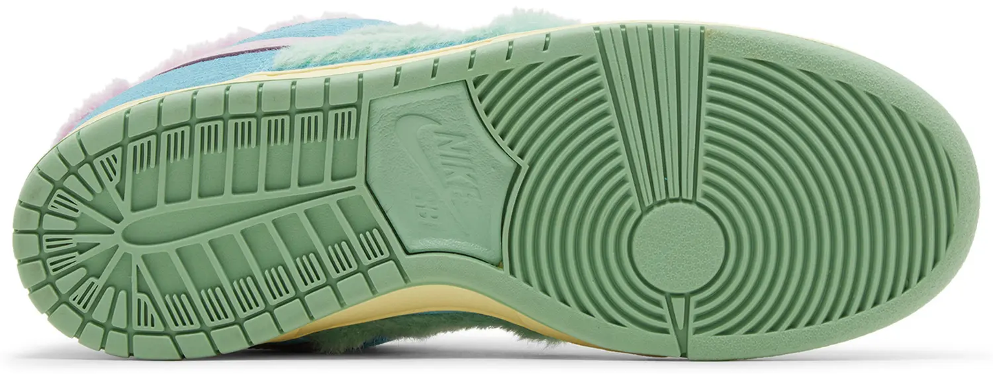 Nike Dunk Low SB X Verdy 'Visty'