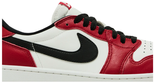 Air Jordan 1 Retro Low OG 'Chicago' 2025