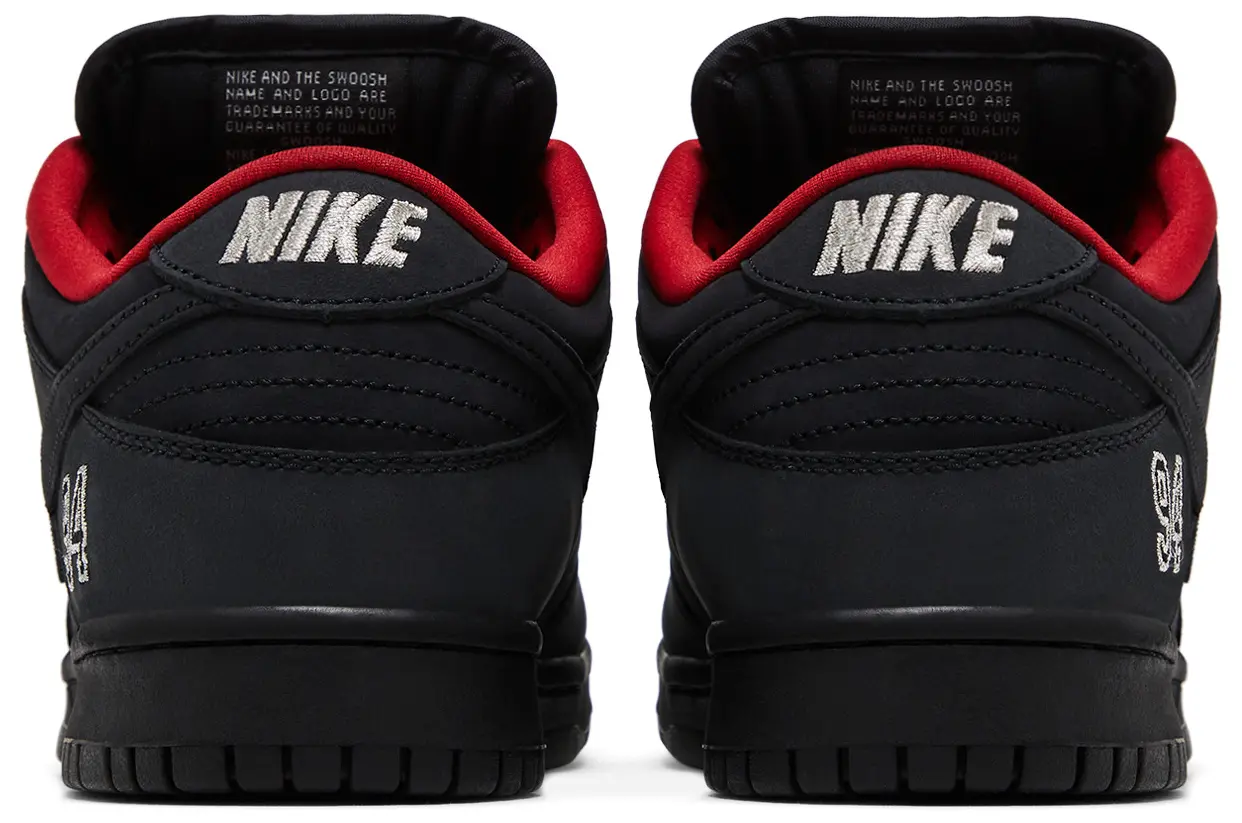 Supreme x Nike Dunk Low SB 'Black'