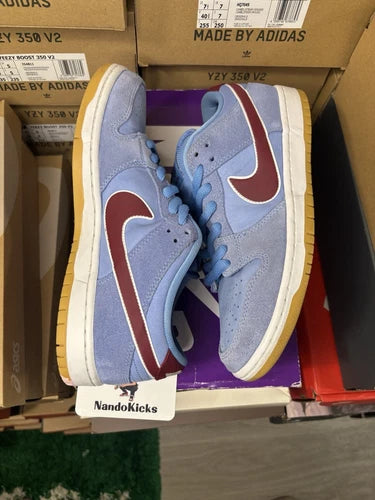 Nike SB Dunk Low Philadelphia Phillies DQ4040-400 Size 8.5M USED