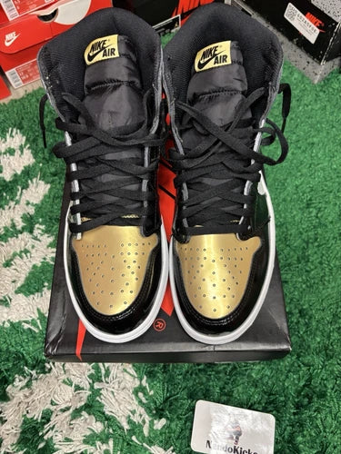 AIR JORDAN 1 Size 11M Retro High OG NRG Gold Toe USED