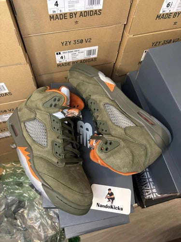 Air Jordan 5 Retro 2024 Olive size 8.5M USED