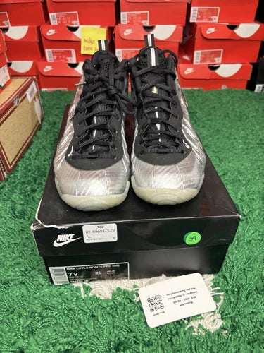Nike Foamposite Pro "Silver Surfer" GS Size 7Y USED