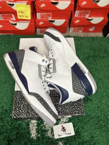 Air Jordan Retro 3 Midnight Navy Size 2023 Size 13 USED