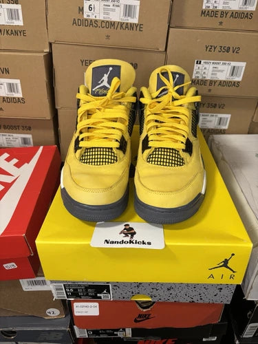 Nike Air Jordan 4 Retro Mid Lightning Size 9.5 CT8527-700 USED